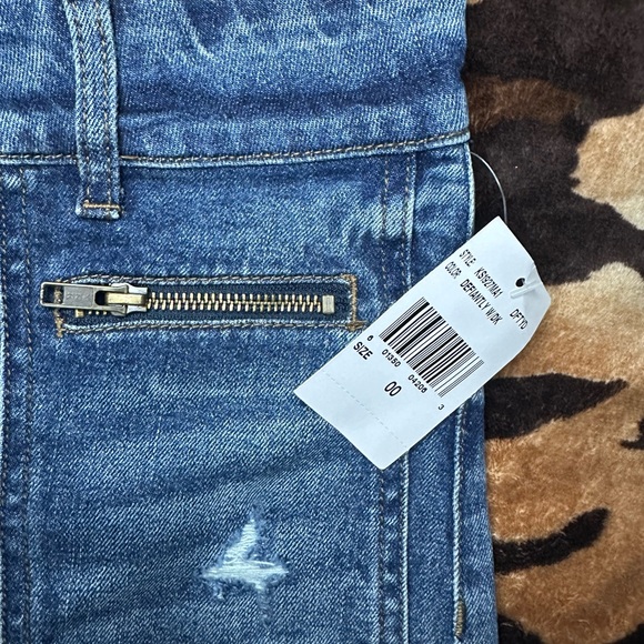 shorts - Picture 2 of 3